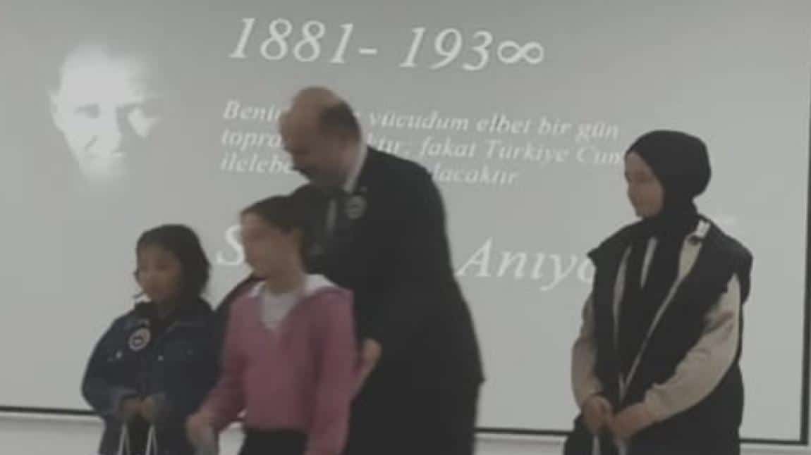 ATATÜRK KONULU KOMPOZİSYON YARIŞMASI İKİNCİSİ ÖĞRENCİMİZ